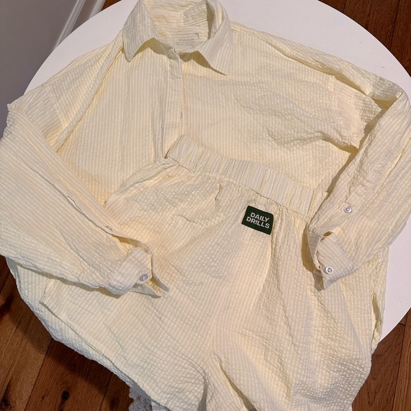 Daily Drills Yellow Stripe Seersucker button down and shorts set both size XS. - Picture 4 of 13